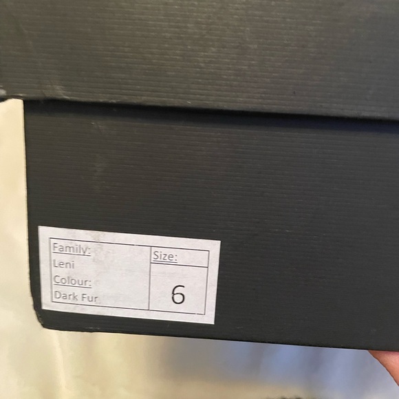 Rare, vintage A Detacher Leni dark fur Booties NWOT - Picture 15 of 16